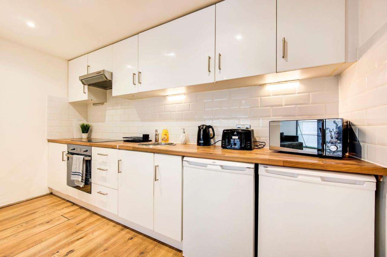Lovely 2-Bed, Sleeps 6, Near Stratford Station & Abba Voyage, London Exterior foto